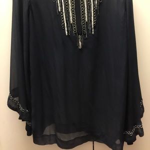 100% silk medium size top